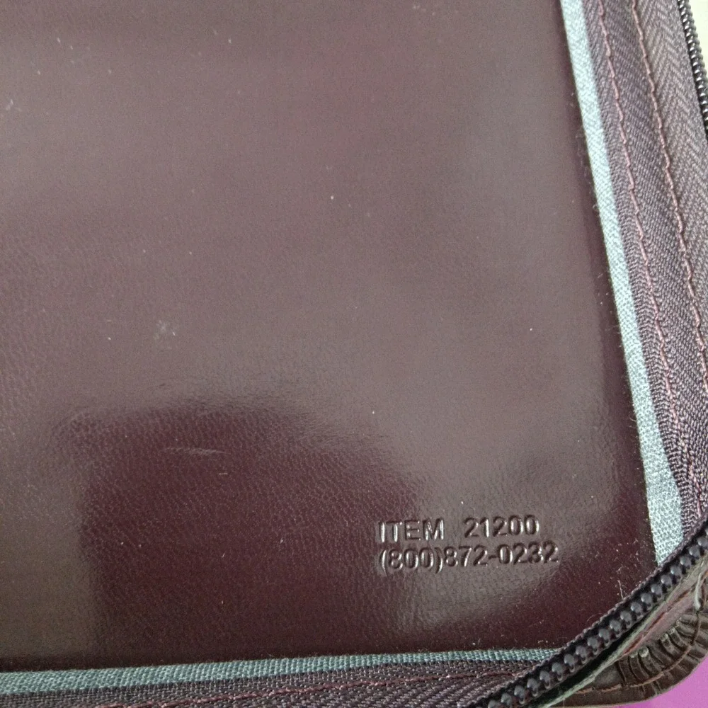 Vintage Franklin Covey Burgundy Zip Planner Binder Retractable Handles Organizer